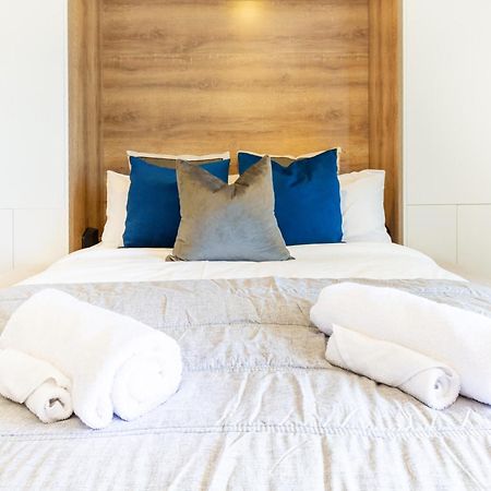 Central City Charm: Pet-Friendly Studio كريستتشيرش المظهر الخارجي الصورة